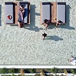 Naxian Utopia Luxury * Στελίδα